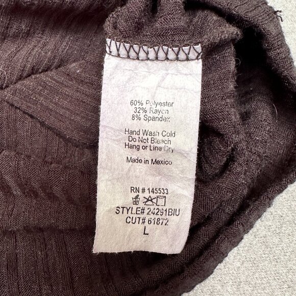 🌷 Who What Wear - Black tulip sleeve top with white trim 🌷 - Picture 7 of 7